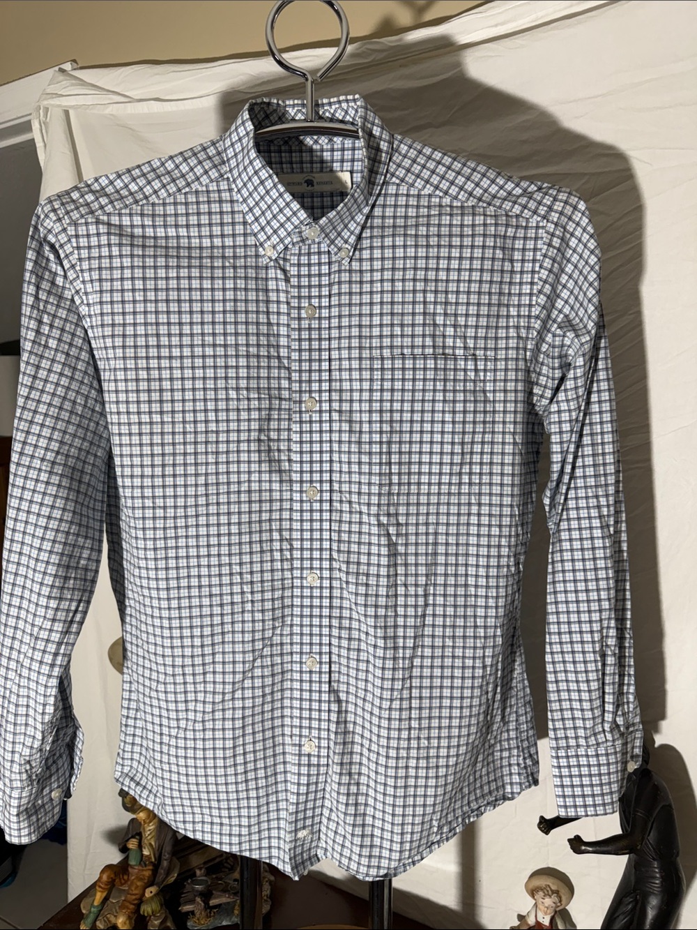 Classic Men's Button-Down Dress Shirt in Blue and White Plaid